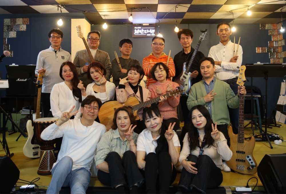천만다행 밴드 이미지